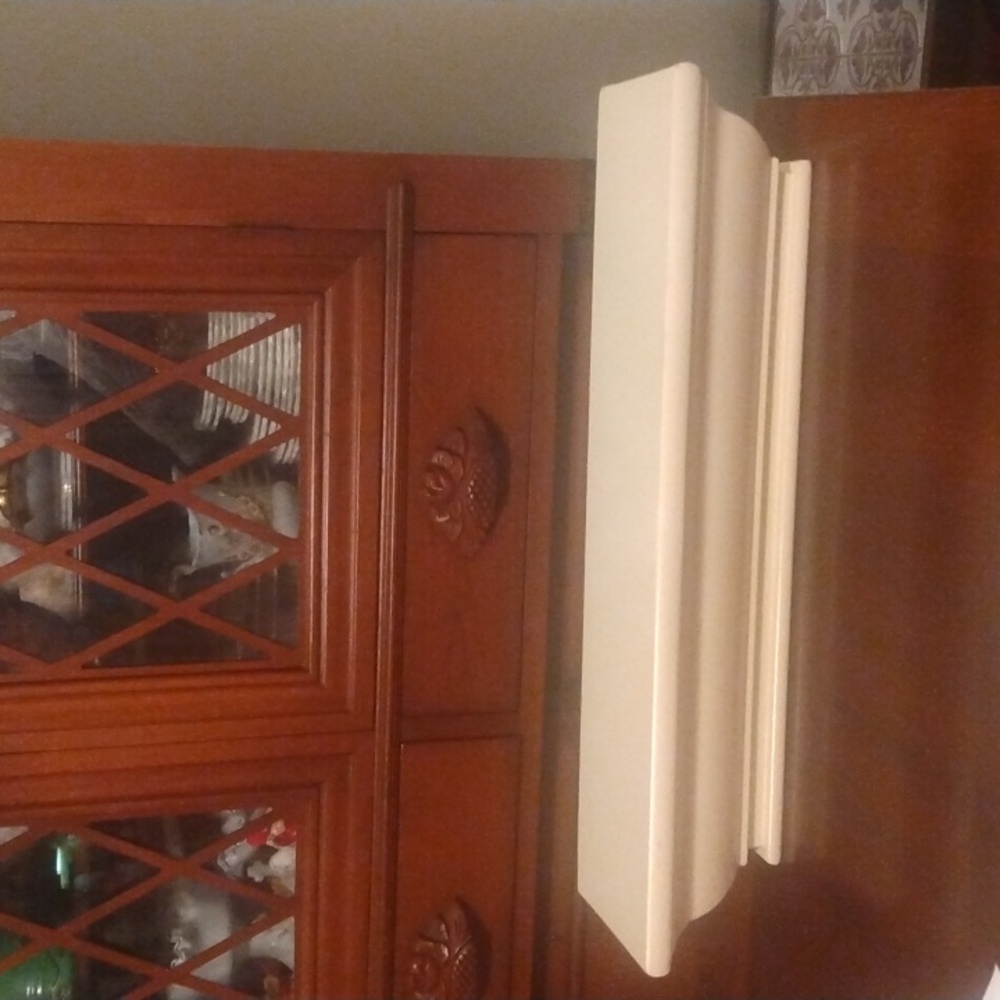 Vanilla wall Accent Floating Shelf, 20" L